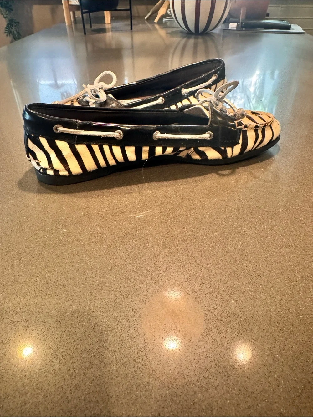 Sperry Zebra-Print Moccasins/Loafers in Black & White with Tie sz 7